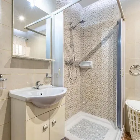 Lovely, Comfy 2br With Comfy Sofa W/wifi & Ac By 360 Estates *